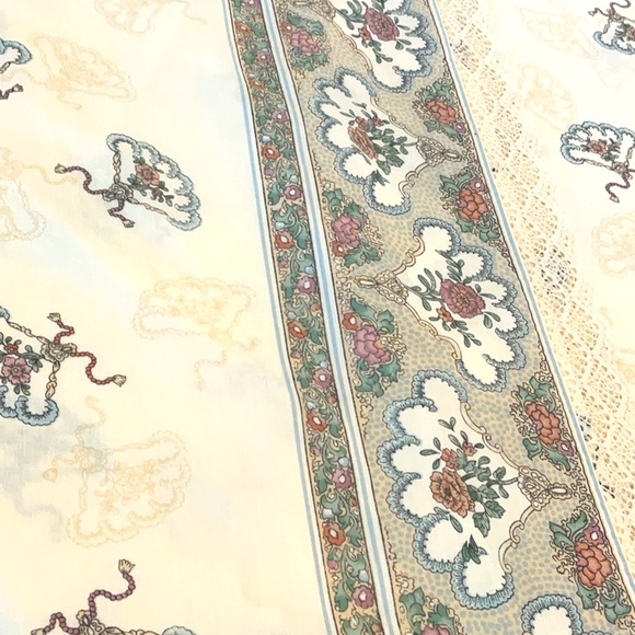 Louis Nichole designer vintage twin sheets in excellent condition. Four pieces. - Picture 4 of 12